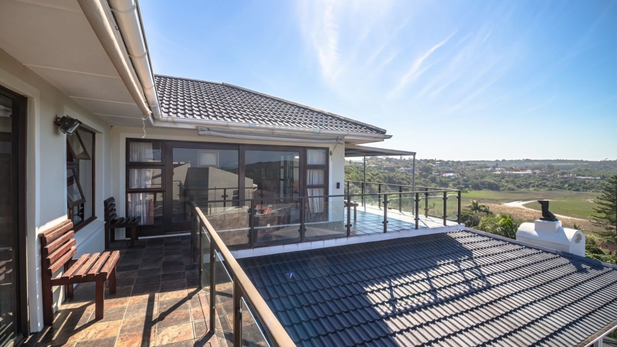 4 Bedroom Property for Sale in Bonza Bay Eastern Cape